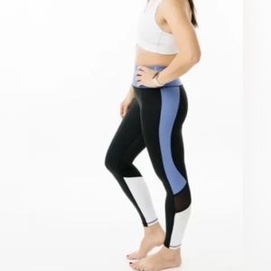 Zyia Dark Sky Mesh Light n Tight Leggings 24” Size 6-8 Black Blue White